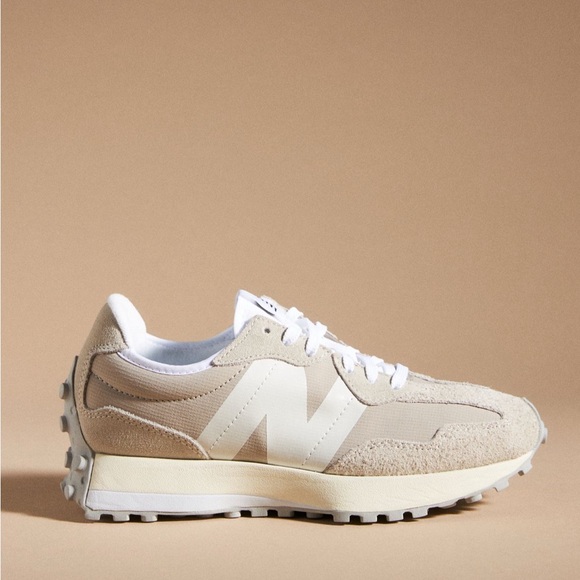 New Balance 327 sneaker - Women’s Size 7, Light Sand - Picture 1 of 8